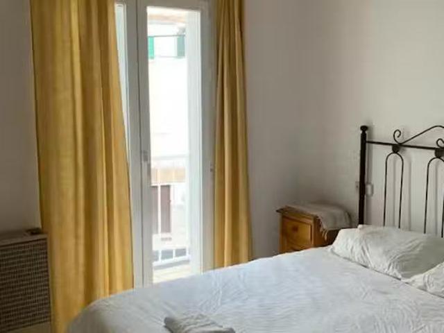 Habitación en Carrer Josep Sureda Blanes, Son Dureta