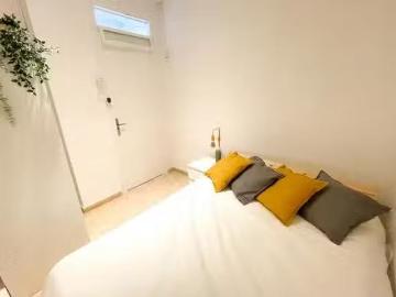 Habitación en Carrer la Rambla, El Gòtic