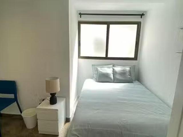 Habitación en Carrer San Edesio