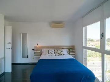 Habitación en Carrer Serpis, Ciutat Jardí