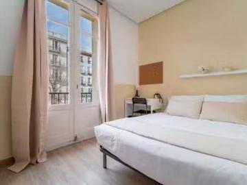 Habitación en Glorieta de Quevedo