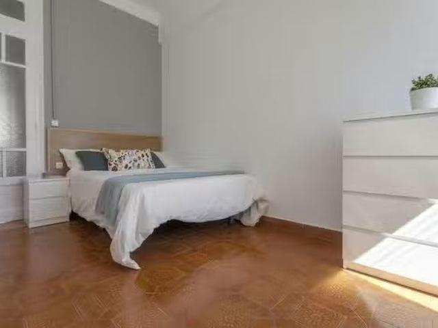 Habitación en Gran Vía de las Germanías, Ruzafa