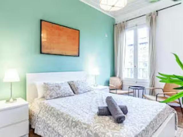 Habitación en Gran Via de les Corts Catalanes, Dreta de l'Eixa.