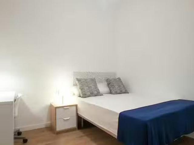 Habitación en Gran Via de les Corts Catalanes, Dreta de l'Eixa.