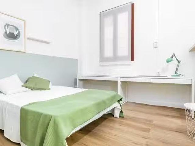 Habitación en Gran Via del Marqués del Túria