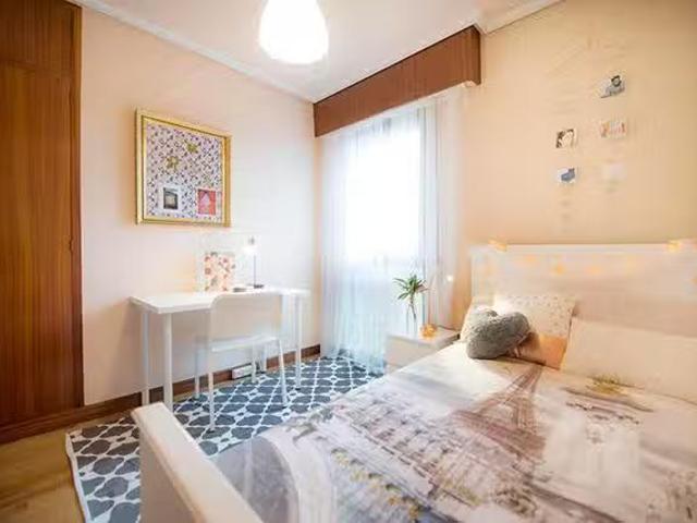 Habitación en Grupo Reverendo Vicente Garamendi, Solokoetxe