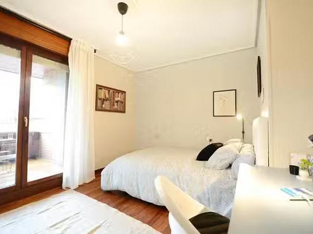 Habitación en Juan Bautista Uriarte etorbidea, Kurtzea
