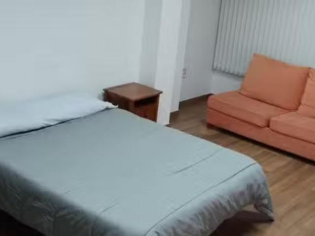 Habitación en Paseo Menéndez Pelayo, La Fama