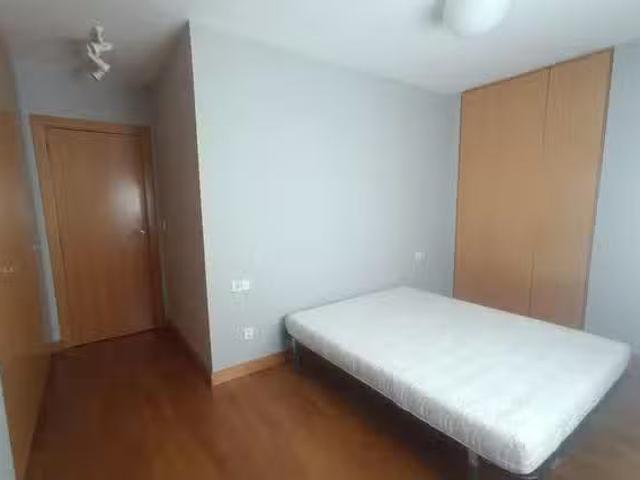 Habitación en Paseo Anelier, Rochapea