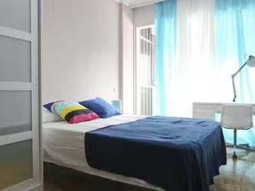 Habitación en Paseo de la Castellana, Almenara