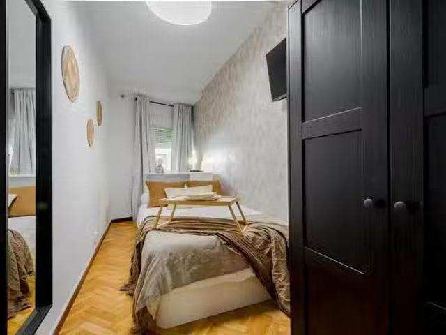 Habitación en Paseo de los Olmos, Arganzuela