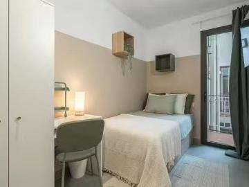 Habitación en Passatge de Paca Soler, Sants Montjuïc