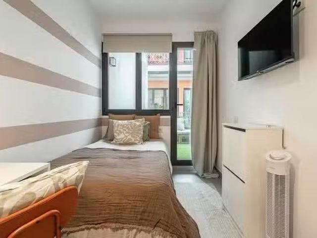 Habitación en Passatge de Paca Soler, Sants Montjuïc