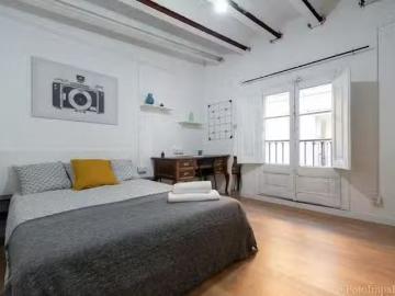 Habitación en Passatge del Rellotge, El Gòtic