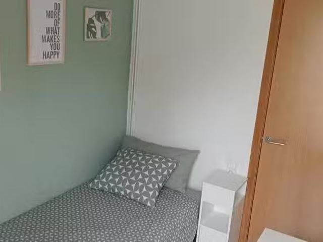 Habitación en Passeig de Béjar