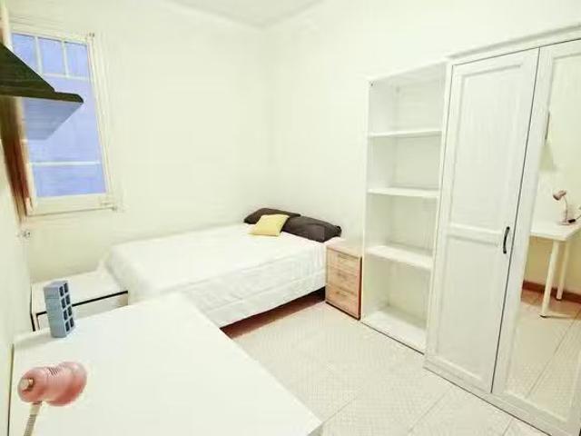 Habitación en Passeig de Sant Joan, Camp d'en Grassot i Gràcia.