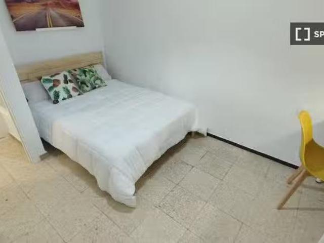 Habitación en piso compartido de 4 habitaciones, Casería de Mo.