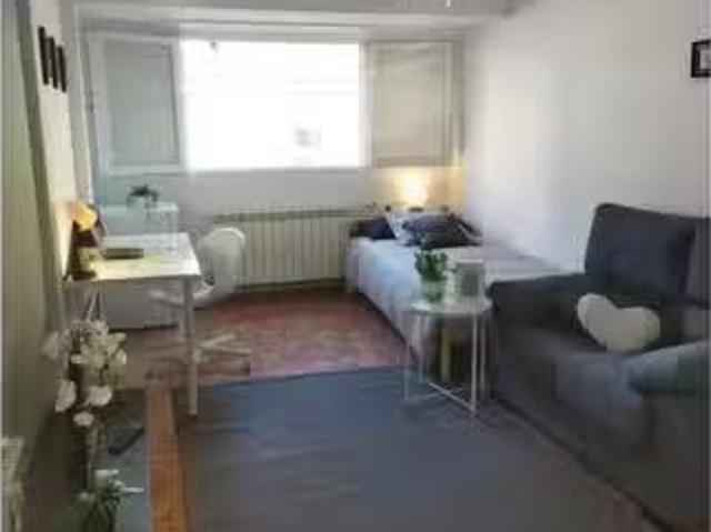 Habitación en piso compartido de 4 habitaciones en Zaragoza