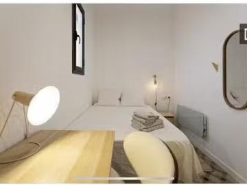 Habitación en piso compartido de 4 habitaciones en alquiler en.