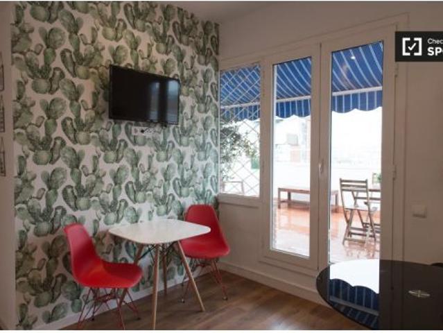 Habitación en piso compartido de 4 habitaciones en alquiler en Vila de Gràcia, profesionales y estud