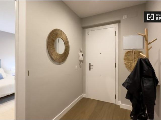 Habitación en piso compartido de 4 habitaciones en alquiler en la Sagrada Familia, todos los gastos
