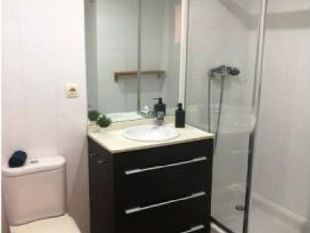 Habitación en piso compartido de 4 habitaciones en alquiler en Russafa, Valencia