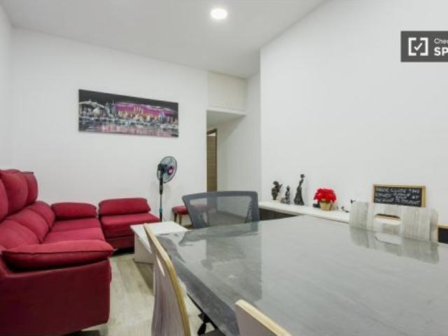 Habitación en piso compartido de 4 habitaciones en La Marina de Port, gastos incluidos