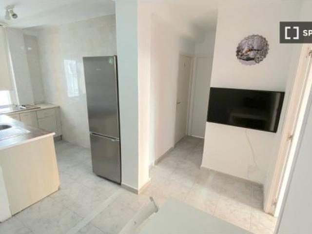 Habitación en piso compartido de 4 habitaciones en La Palmilla, ideal para profesionales y estudiant