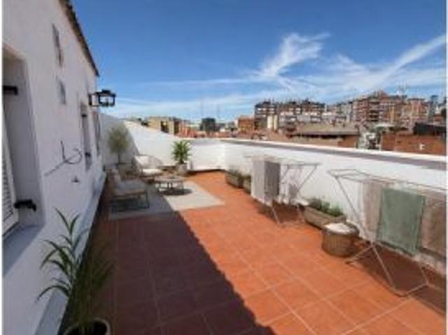 Habitación en piso compartido de 4 habitaciones en Plaza Mayor, con todos los gastos incluidos, idea