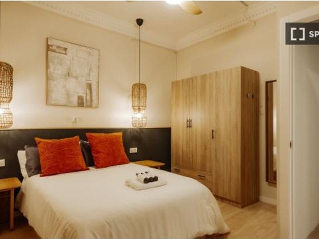 Habitación en piso compartido de 4 habitaciones en Sant Pere Santa Caterina i la Ribera, gastos incl