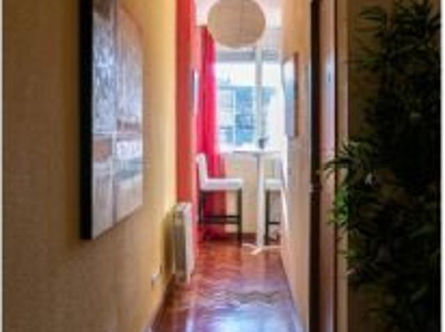 Habitación en piso compartido de 5 habitaciones en Alcalá de Henares, solo para profesionales y estu