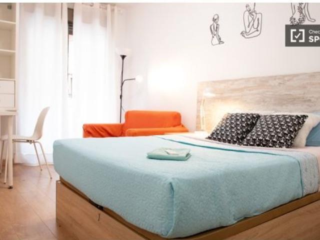 Habitación en piso compartido de 5 habitaciones en alquiler en Abrantes, ideal para estudiantes