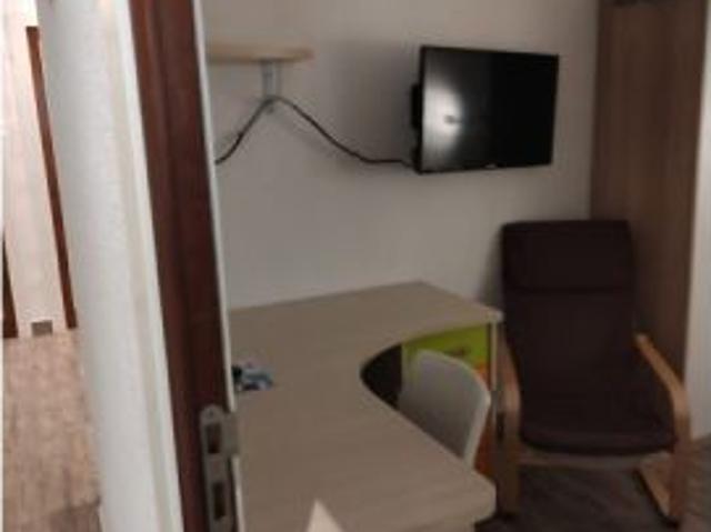Habitación en piso compartido de 5 habitaciones en alquiler en Alicante, perfecta para estudiantes