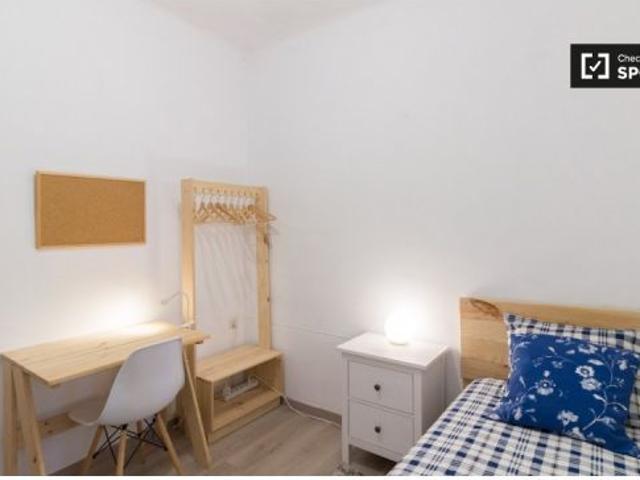Habitación en piso compartido de 5 habitaciones en alquiler en el Camp d' en Grassot i Graci