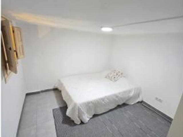 Habitación en piso compartido de 5 habitaciones en alquiler en El Mercat, Valencia