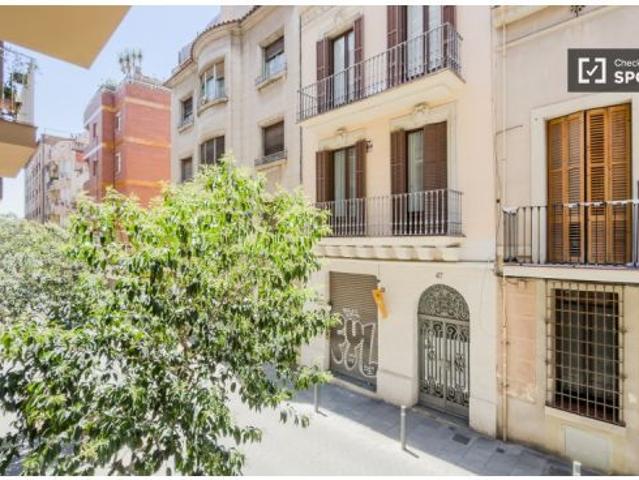 Habitación en piso compartido de 5 habitaciones en alquiler en El Putget i Farró, Barcelona, gastos