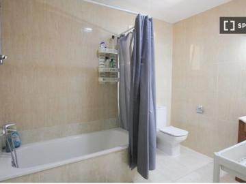 Habitación en piso compartido de 5 habitaciones en alquiler en Sant Antoni