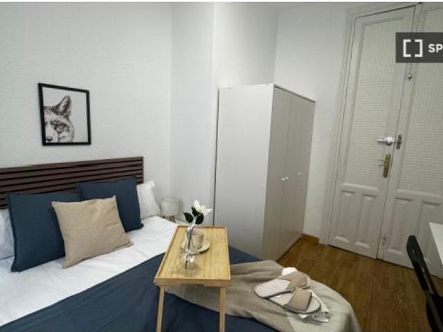 Habitación en piso compartido de 6 habitaciones en Trafalgar para profesionales y estudiantes