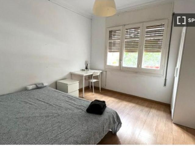 Habitación en piso compartido de 6 habitaciones en alquiler en Vila de Gràcia