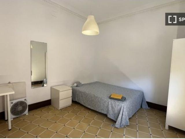 Habitación en piso compartido de 6 habitaciones en alquiler en El Gòtic