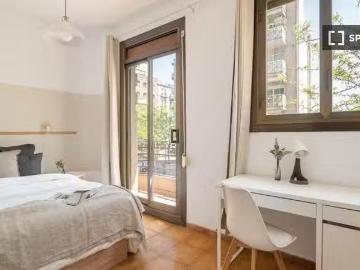 Habitación en piso compartido de 6 habitaciones en Barcelona
