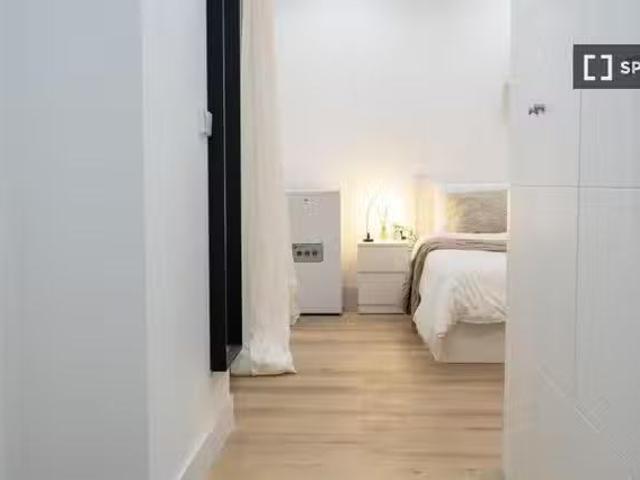 Habitación en piso compartido de 6 habitaciones en Goya, Madrid