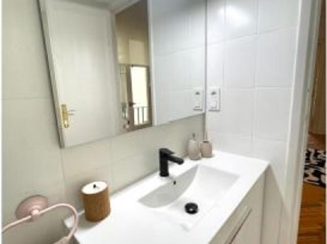 Habitación en piso compartido de 7 habitaciones en alquiler en Casa de Campo