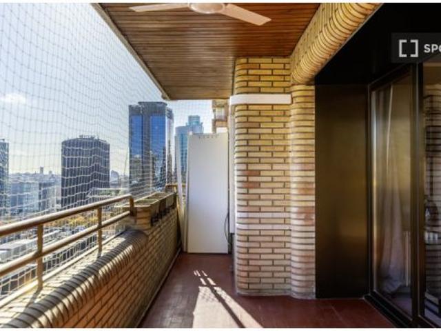 Habitación en piso compartido de 7 habitaciones en alquiler en Cuatro Caminos, perfecta para profesi