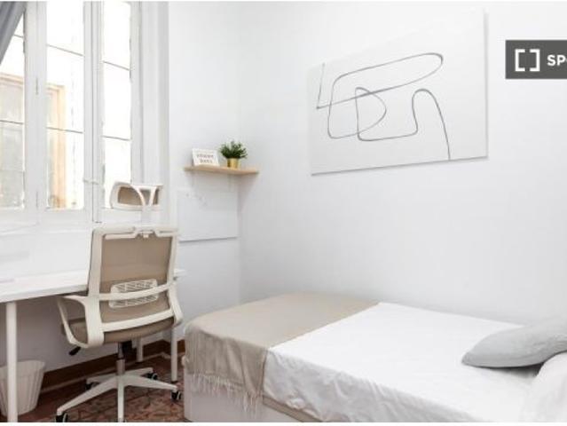 Habitación en piso compartido de 8 habitaciones en La Gran Vía, todos los gastos incluidos