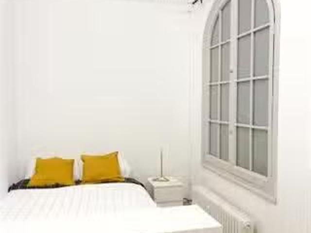 Habitación en piso compartido de 8 habitaciones, Sant Gervasi.