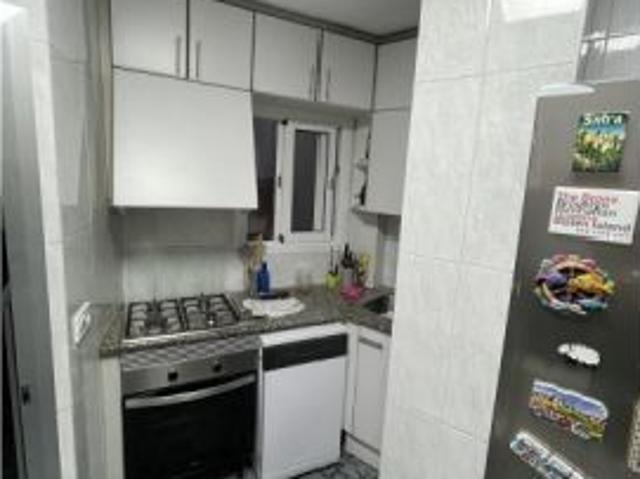 Habitación en piso compartido de 1 dormitorio en alquiler en Cornellà de Llobregat