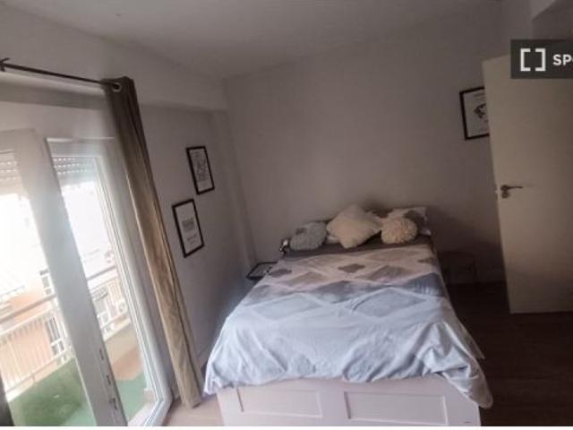 Habitación en piso compartido de 1 dormitorio en alquiler en Alicante