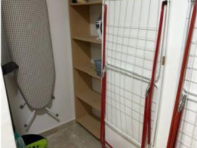 Habitación en piso compartido de 1 dormitorio en alquiler en Granada
