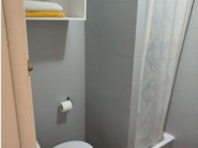 Habitación en piso compartido de 1 dormitorio en alquiler en Entrevías